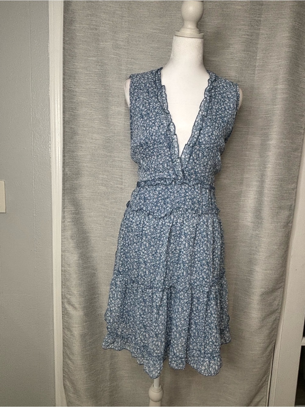 Justify Blue Floral V-Neck Tiered Midi Dress